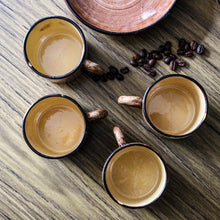 Charger l'image dans la galerie, Tasses et leur sous-tasse en grès d'Alsace