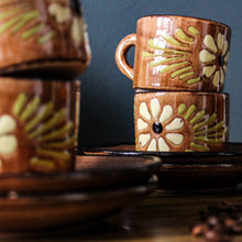 Charger l'image dans la galerie, Tasses alsaciennes artisanales vintage