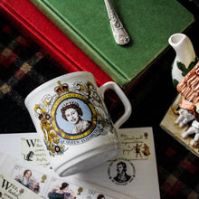 Charger l'image dans la galerie, Tasses et mugs de la famille royale