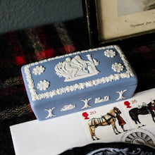 Charger l'image dans la galerie, Boîte à bijoux Wedgwood