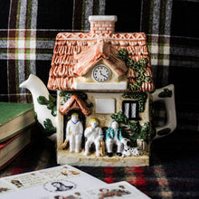 Charger l'image dans la galerie, Théière anglaise fantaisie Lilley Cricket Club