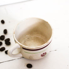 Charger l'image dans la galerie, Trio de tasses anciennes "Christiane"