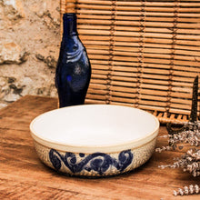 Charger l'image dans la galerie, Plat rond en céramique vintage