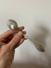 Charger l'image dans la galerie, Écrin vintage "Hibiscus"