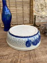 Charger l'image dans la galerie, Plat rond en céramique vintage