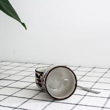 Charger l'image dans la galerie, Tasses à café en grès vintage