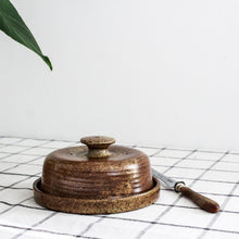 Charger l'image dans la galerie, Beurrier, cloche à fromage en grès vintage