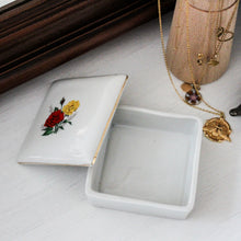 Charger l'image dans la galerie, Boîte à bijoux en porcelaine