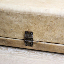 Charger l'image dans la galerie, Grande valise en cuir vintage