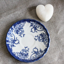 Charger l'image dans la galerie, coffret vintage porcelaine anglaise savon