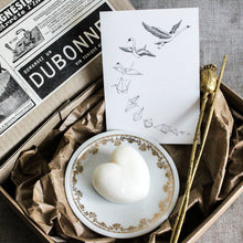 Charger l'image dans la galerie, coffret cadeau vintage assiette savon