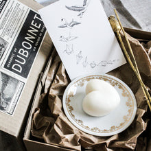 Charger l'image dans la galerie, coffret cadeau vintage coupelle savon
