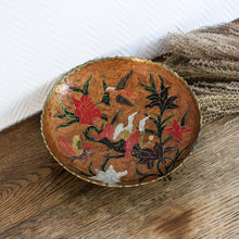 Charger l'image dans la galerie, Large coupe en laiton cloisonné vintage