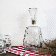 Charger l'image dans la galerie, Carafe en verre vintage