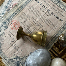 Charger l'image dans la galerie, Œufs en onyx et leur coquetier vintage