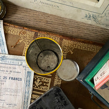 Charger l'image dans la galerie, Duo de boîtes en métal vintage