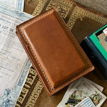 Charger l'image dans la galerie, Boite en cuir vintage