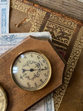 Charger l'image dans la galerie, Thermomètre, baromètre et hygromètre en bois vintage