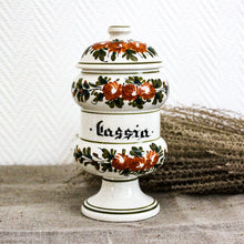 Charger l'image dans la galerie, Pot à pharmacie en faïence vintage
