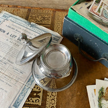 Charger l'image dans la galerie, Sucrier ou boite en métal poli vintage