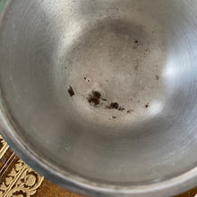 Charger l'image dans la galerie, Sucrier ou boite en métal poli vintage