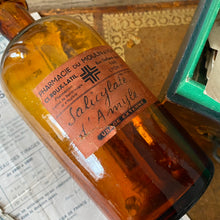 Charger l'image dans la galerie, Flacons de pharmacie anciens