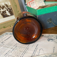 Charger l'image dans la galerie, Flacons de pharmacie anciens