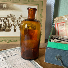 Charger l'image dans la galerie, Flacons de pharmacie anciens