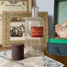 Charger l'image dans la galerie, Flacons de pharmacie anciens