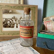 Charger l'image dans la galerie, Flacons de pharmacie anciens