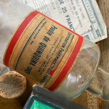 Charger l'image dans la galerie, Flacons de pharmacie anciens