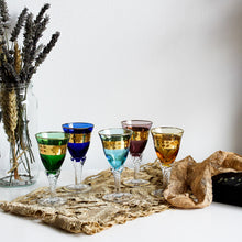 Charger l'image dans la galerie, verres à liqueur en cristal ancien