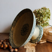 Charger l'image dans la galerie, Compotier terre de fer ancien, "Egyptien"