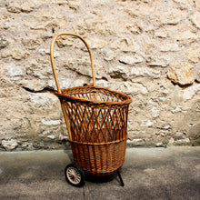 Charger l'image dans la galerie, Chariot à roulettes rotin osier