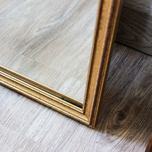 Charger l'image dans la galerie, Grand miroir mural doré en bois et plâtre vintage