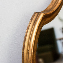 Charger l'image dans la galerie, Miroir coquille doré en bois et plâtre vintage