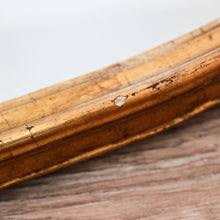 Charger l'image dans la galerie, Miroir coquille doré en bois et plâtre vintage