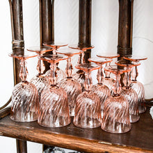Charger l'image dans la galerie, Verres Rosaline vintage | Touche rose