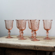 Charger l'image dans la galerie, Verres Rosaline vintage | Touche rose