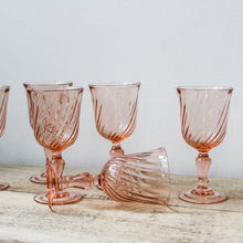 Charger l'image dans la galerie, Verres Rosaline vintage | Touche rose