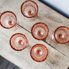 Charger l'image dans la galerie, Verres Rosaline vintage | Touche rose