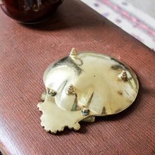Charger l'image dans la galerie, Cendrier en laiton vintage