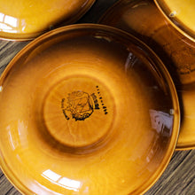 Charger l'image dans la galerie, Assiettes creuses vintage Salins