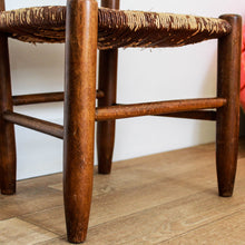 Charger l'image dans la galerie, Chaise enfant en bois et paille