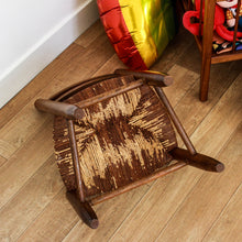 Charger l'image dans la galerie, Chaise enfant en bois et paille