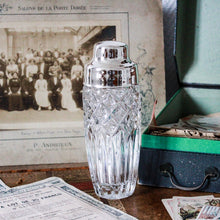 Charger l'image dans la galerie, Shaker en verre vintage