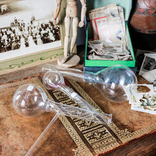 Charger l'image dans la galerie, Ensemble de verrerie de chimie vintage