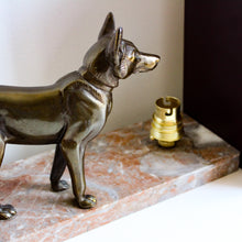 Charger l'image dans la galerie, lampe marbre chien zoom
