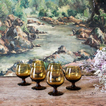 Charger l'image dans la galerie, Verres à cognac fumés vintage