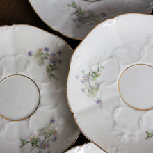 Charger l'image dans la galerie, Sous-tasses en porcelaine